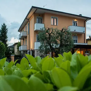 Fiordaliso Olaszország